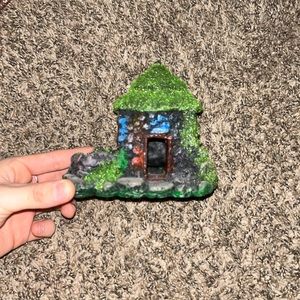 Small gnome house fish tank decor